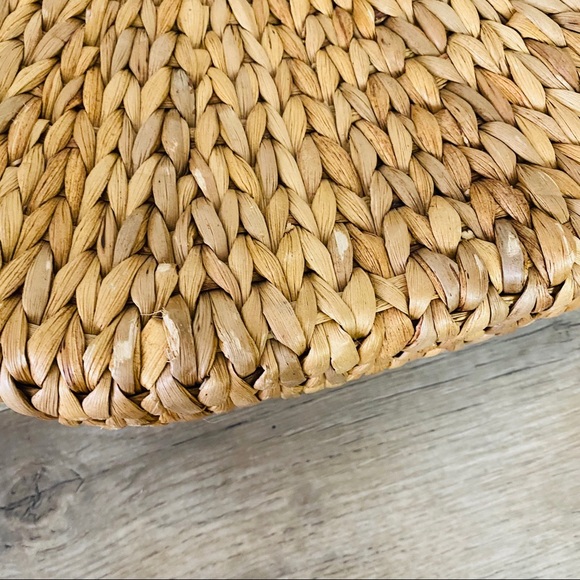 PUTU by J. Maclear Rattan Wicker Handbag - Picture 10 of 12